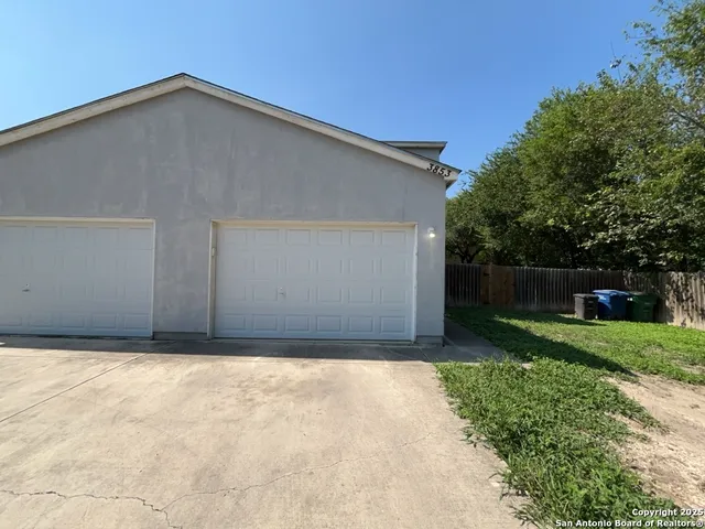 $1,495 | 3853 Maverick Creek, San Antonio, TX 78247
