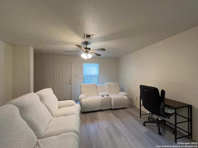 $1,495 | 3853 Maverick Creek, San Antonio, TX 78247