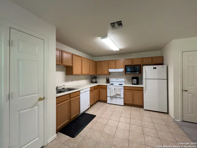 $1,495 | 3853 Maverick Creek, San Antonio, TX 78247