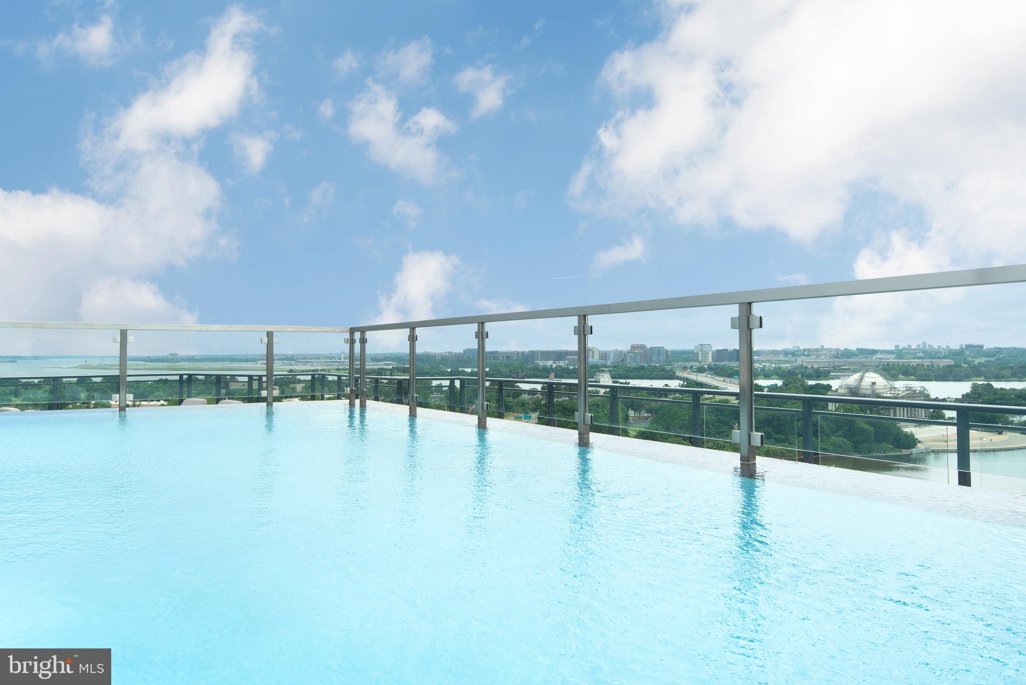 1331 Maryland Avenue Southwest, Unit PH02/VARIES Washington, DC 20024 - Photo 4 of 16 a view of ocean with a big yard