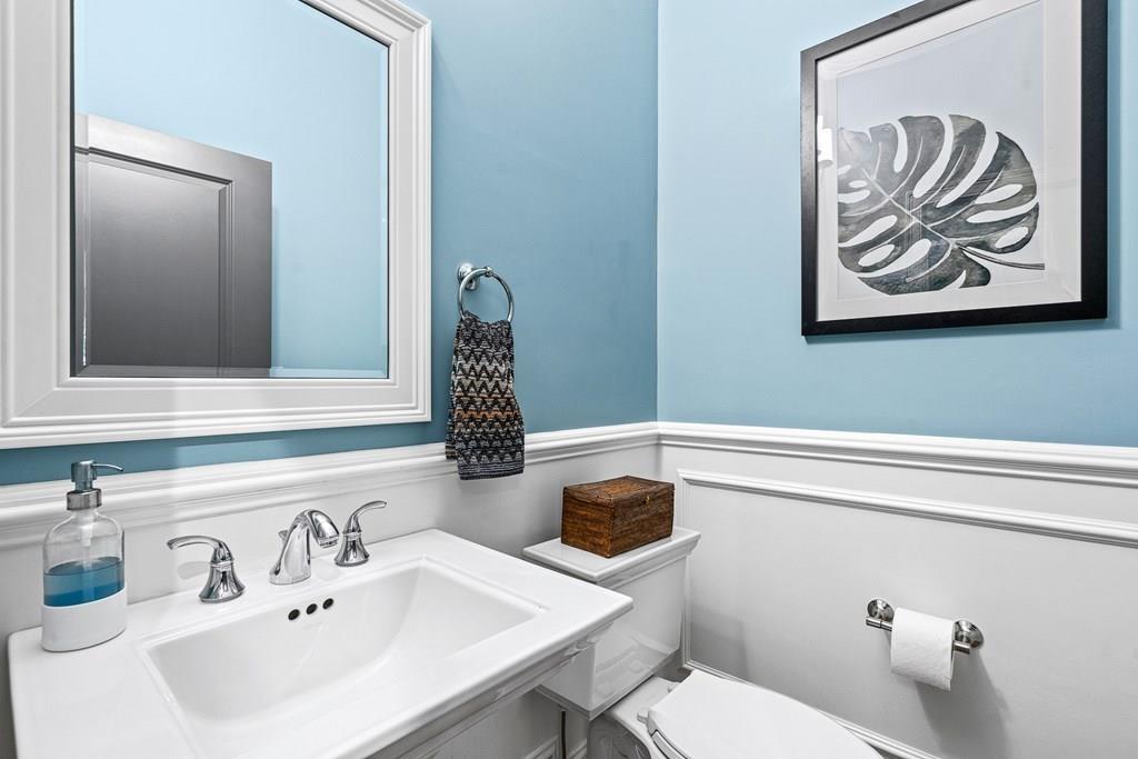 11 Samoset Road Winchester, MA 01890 - Photo 12 of 42 Gallery Image 12