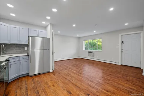 $999,000 | 2739 Lawton Avenue | Throgs Neck
