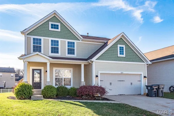 $450,000 | 424 Country Stone Drive, Lake St. Louis, MO 63367