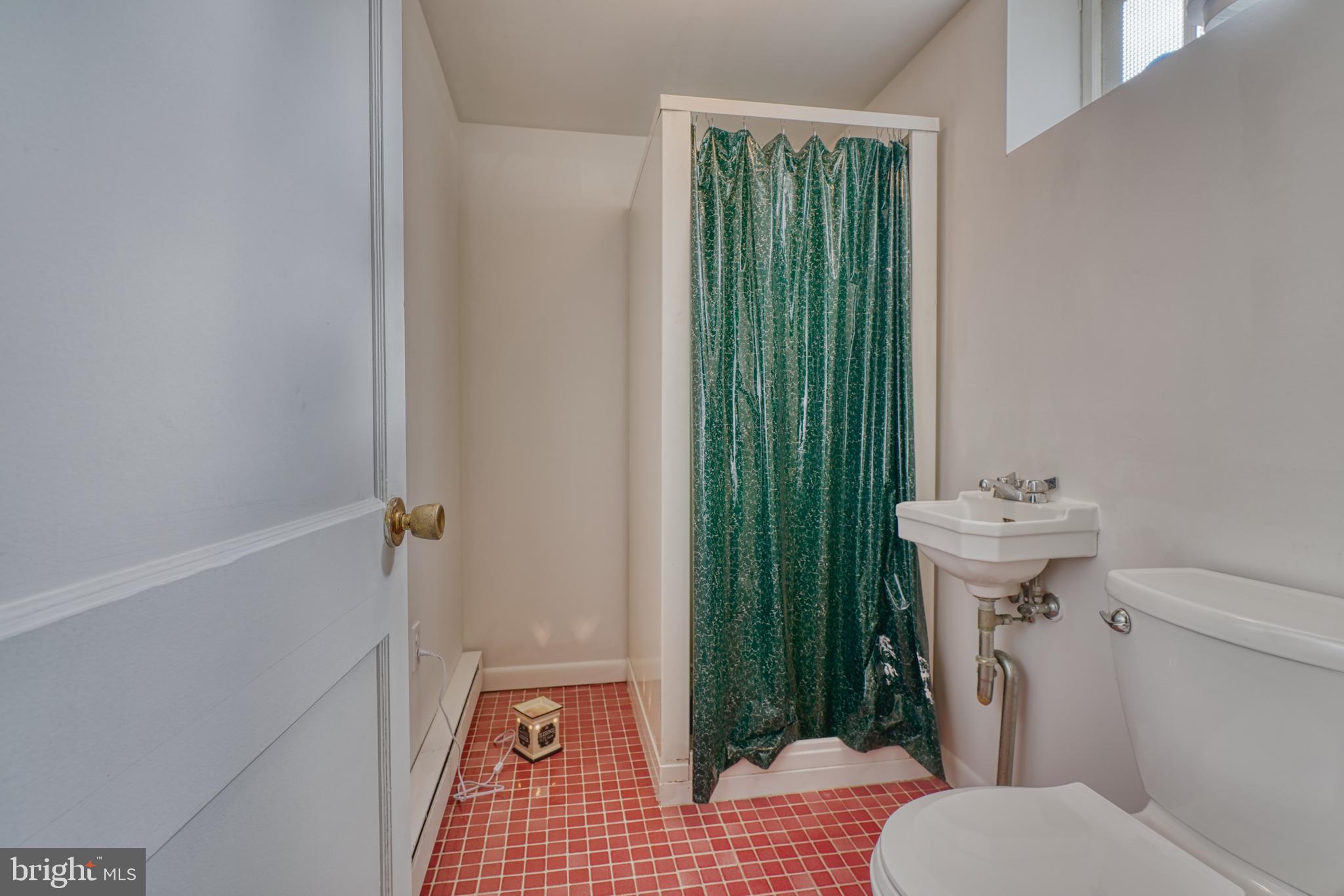 8506 Bassett Road Rosedale, MD 21237 - Photo 16 of 24