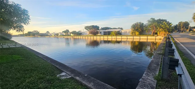 $359,500 | 5715 Northwest 84th Terrace, Tamarac, FL 33321