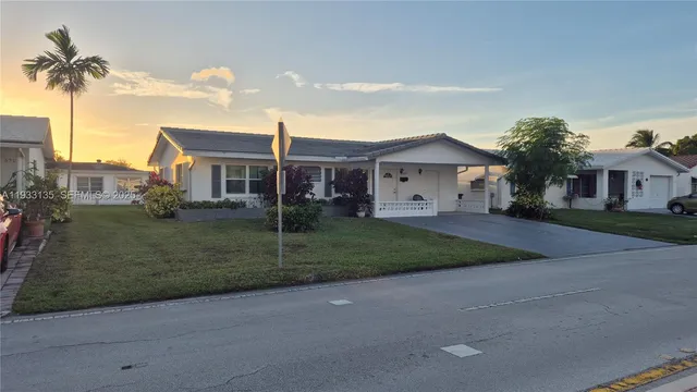 $359,500 | 5715 Northwest 84th Terrace, Tamarac, FL 33321