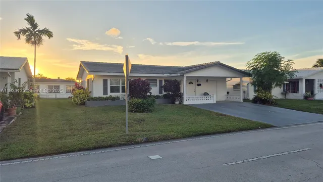$359,500 | 5715 Northwest 84th Terrace, Tamarac, FL 33321