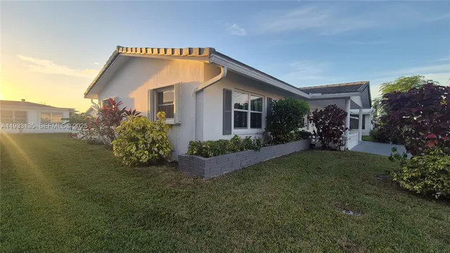 $359,500 | 5715 Northwest 84th Terrace, Tamarac, FL 33321
