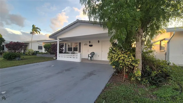 $359,500 | 5715 Northwest 84th Terrace, Tamarac, FL 33321