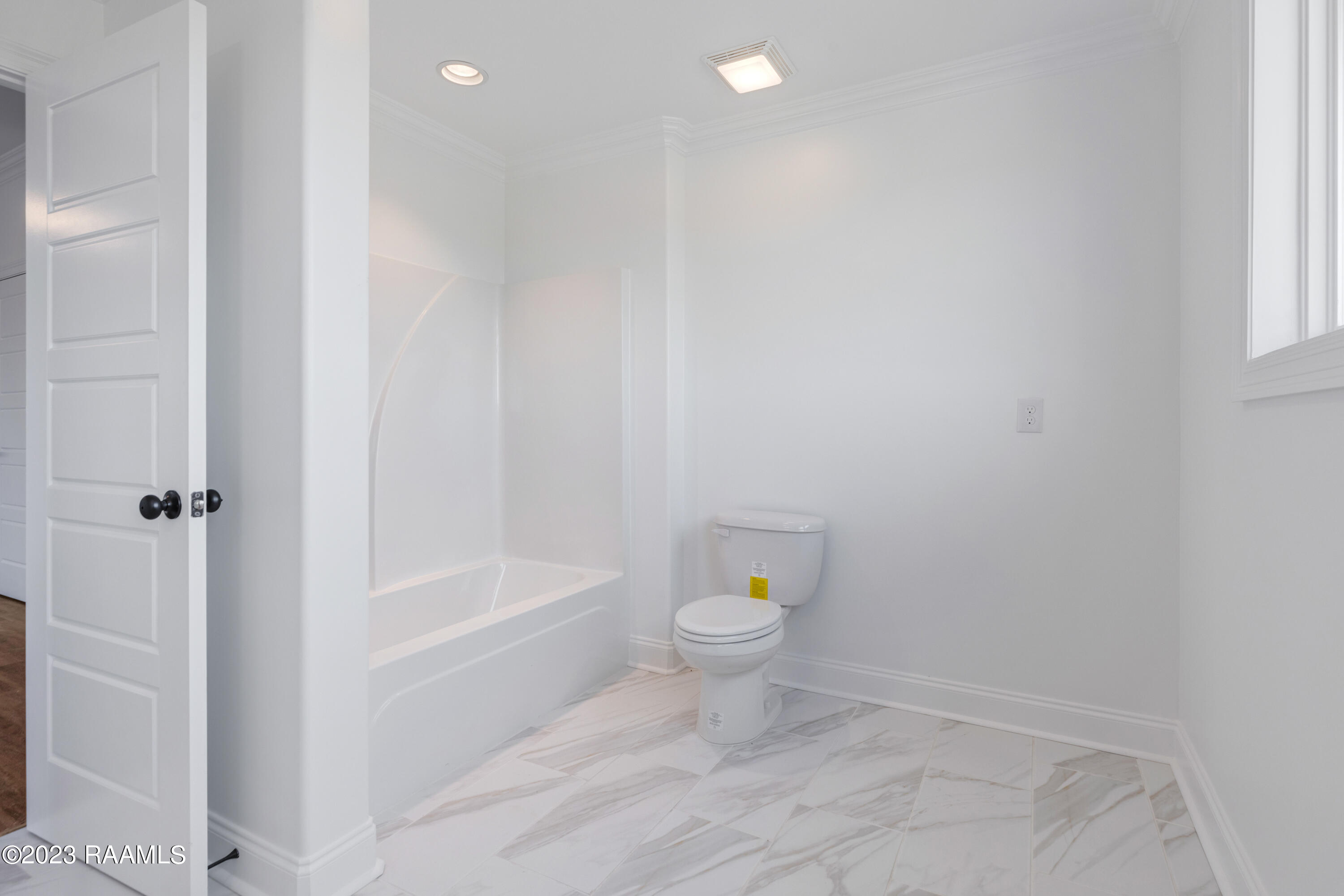 125 Sweet Ridge Way Youngsville, LA 70592 - Photo 23 of 28 fusion upstairs bath 2