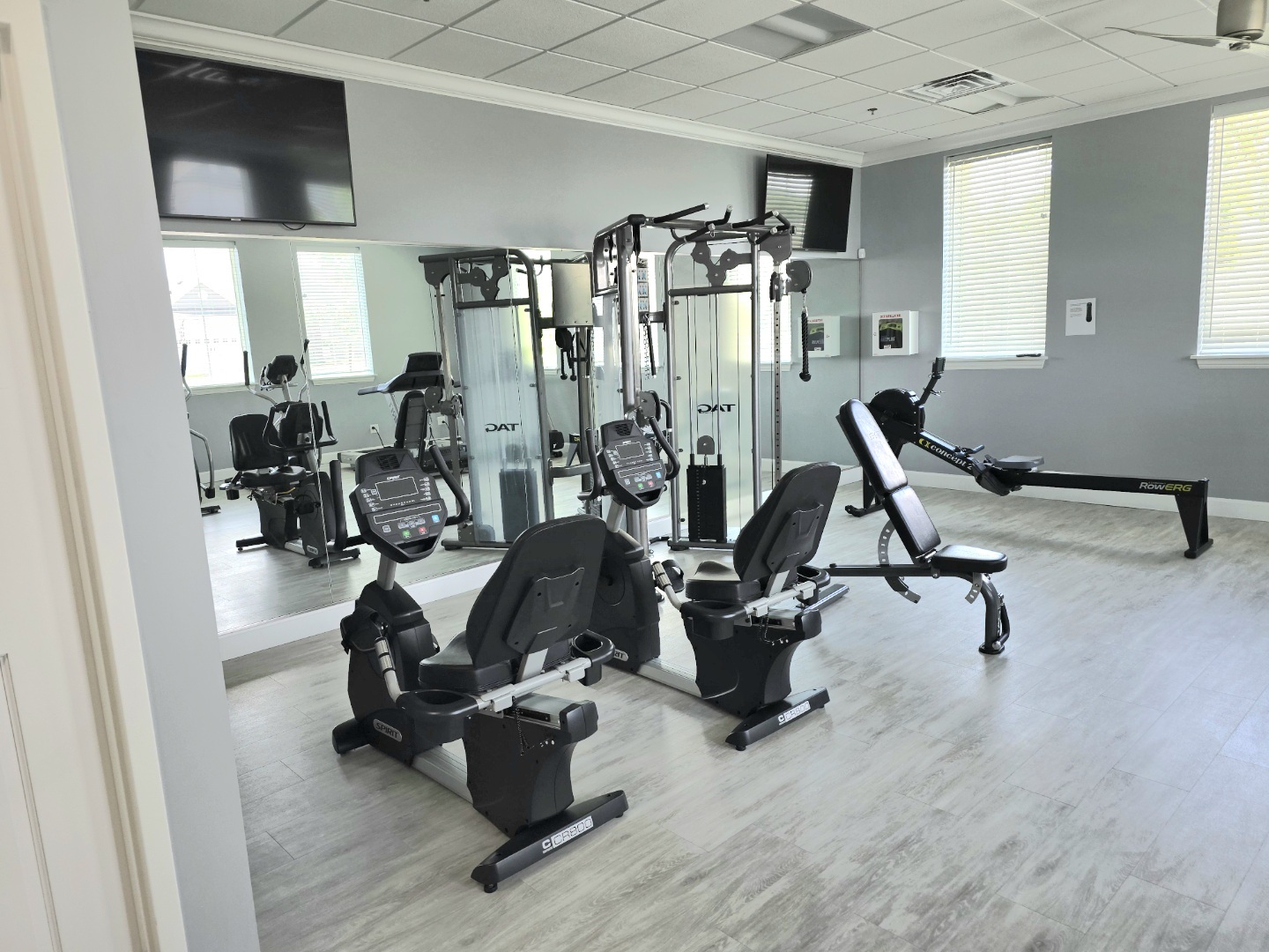 2003 Magenta Lane Algonquin, IL 60102 - Photo 26 of 29 a view of a room with gym equipment