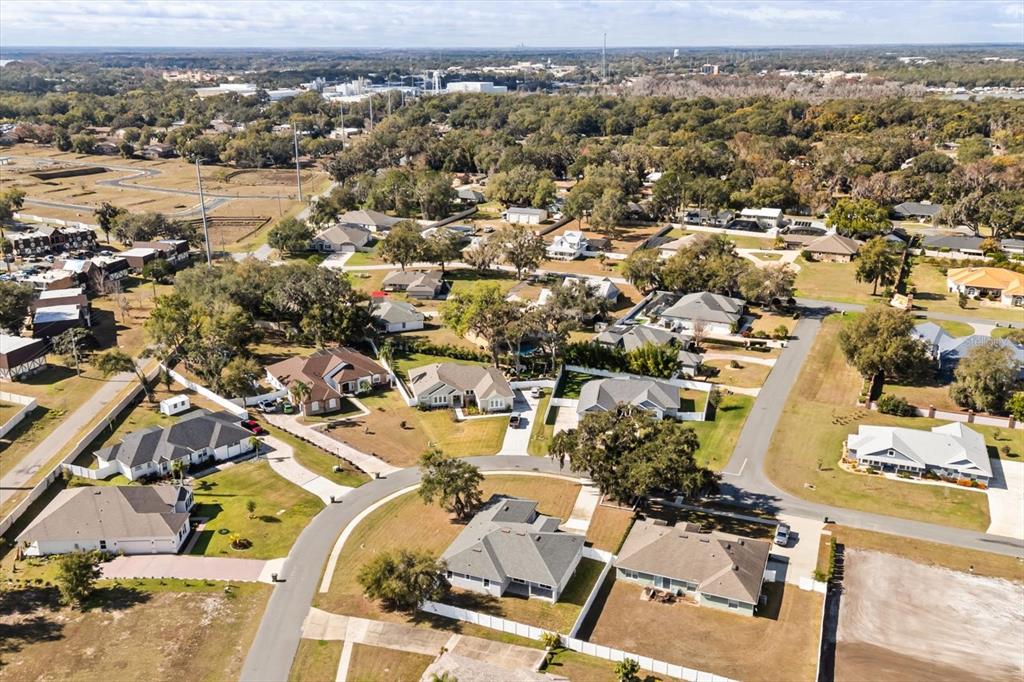 840 Oaks Shores Road Leesburg, FL 34748 - Photo 23 of 25 an aerial view of a city