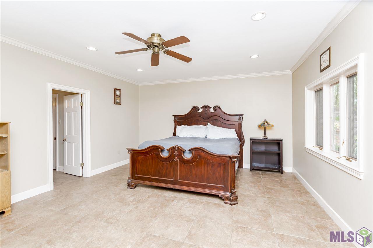 376 Rodney Drive Baton Rouge, LA 70808 - Photo 23 of 36 Master Bedroom