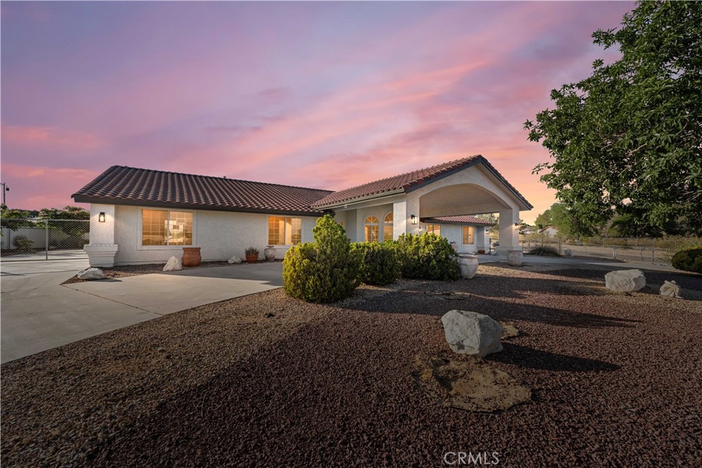 18680 Siskiyou Road Apple Valley, CA 92307 - Photo 1 of 1 Gallery Image 1