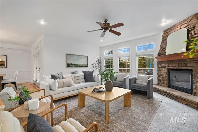 $1,249,900 | 1675 South Lake Crest Way, Eagle, ID 83616