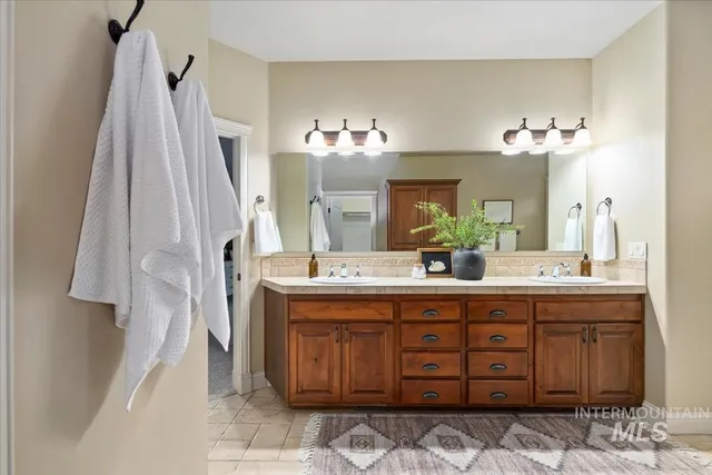 $1,249,900 | 1675 South Lake Crest Way, Eagle, ID 83616