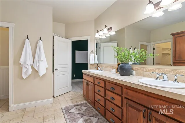 $1,249,900 | 1675 South Lake Crest Way, Eagle, ID 83616