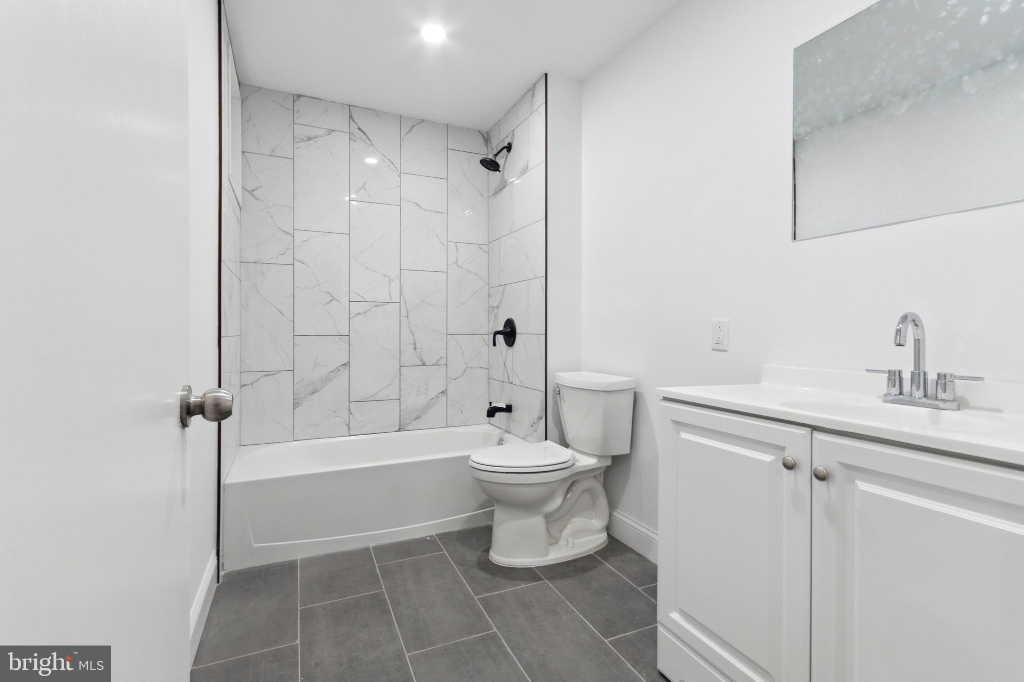 6202 Callowhill Street Philadelphia, PA 19139 - Photo 19 of 21 2nd Floor Full Bath