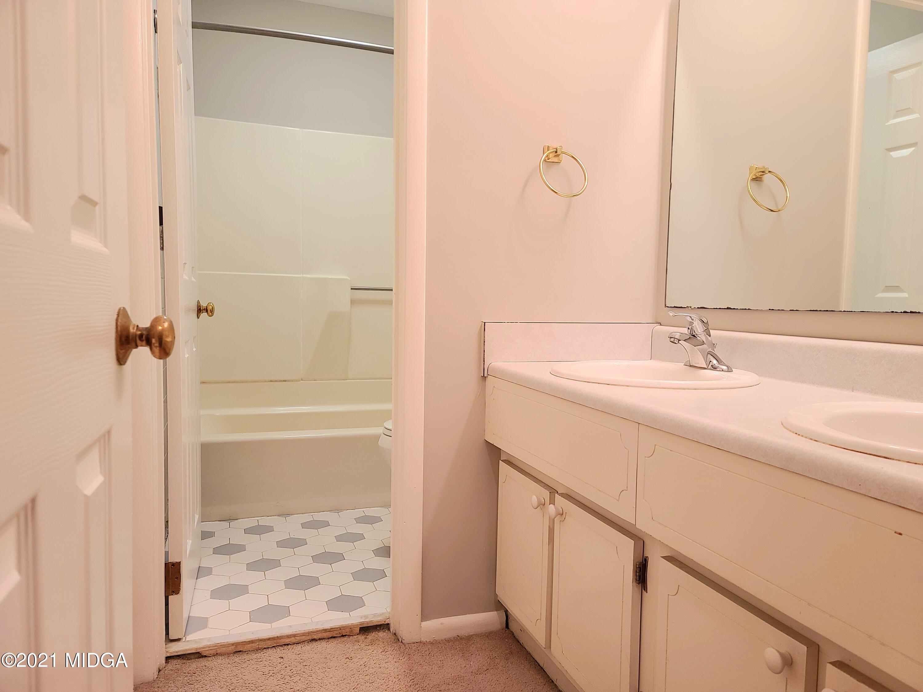 1355 Lake Valley Road Macon, GA 31210 - Photo 21 of 25 20210908_192123