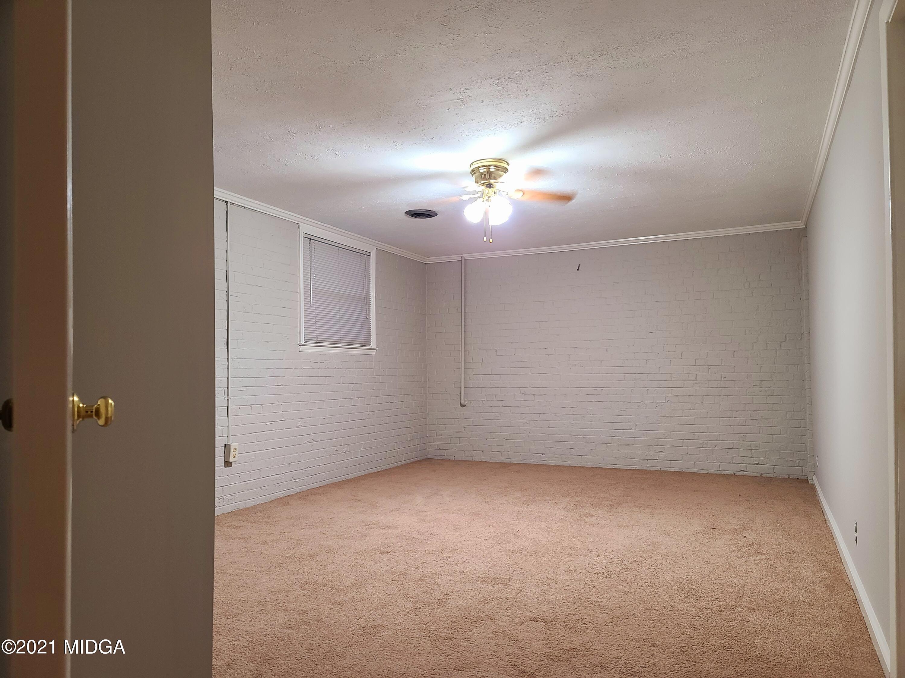 1355 Lake Valley Road Macon, GA 31210 - Photo 6 of 25 20210908_193511