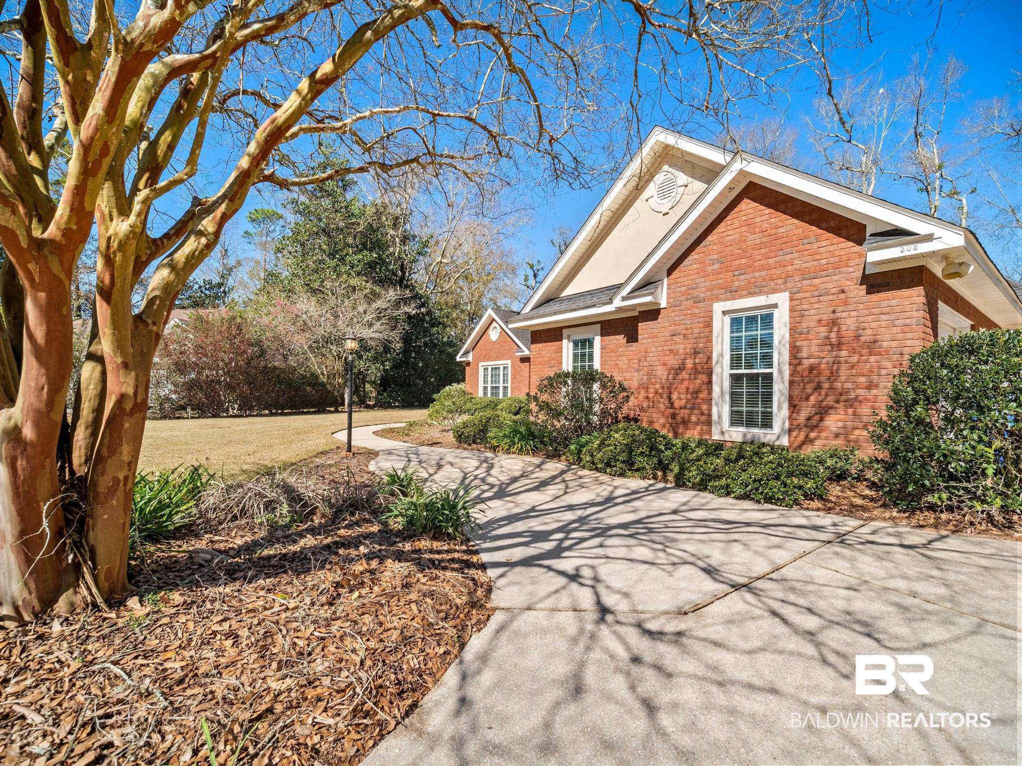 305 Bristol Way Foley, AL 36535 - Photo 3 of 39