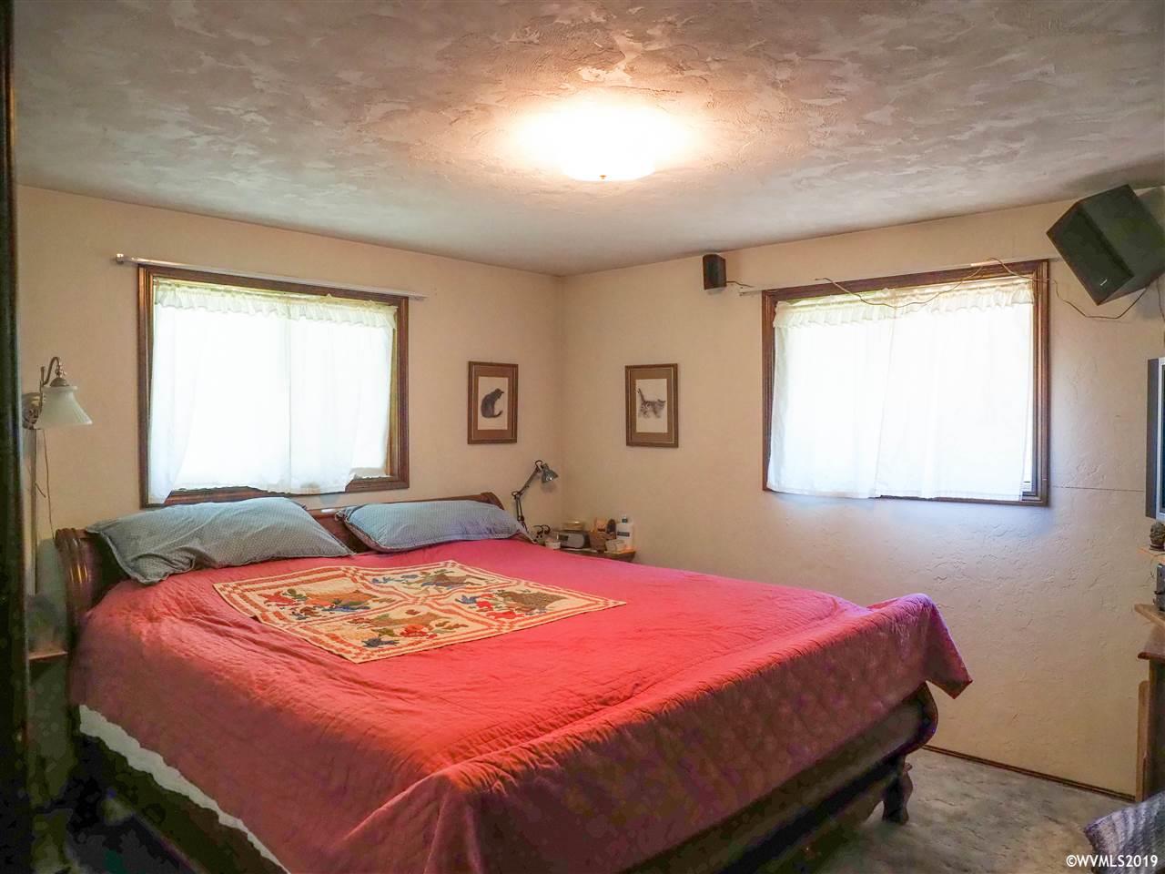 3525 Limestone Road Dallas, OR 97338 - Photo 15 of 38