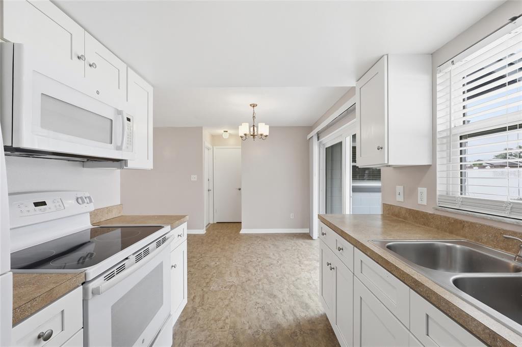 4048 Castlegate Drive Orlando, FL 32839 - Photo 12 of 31