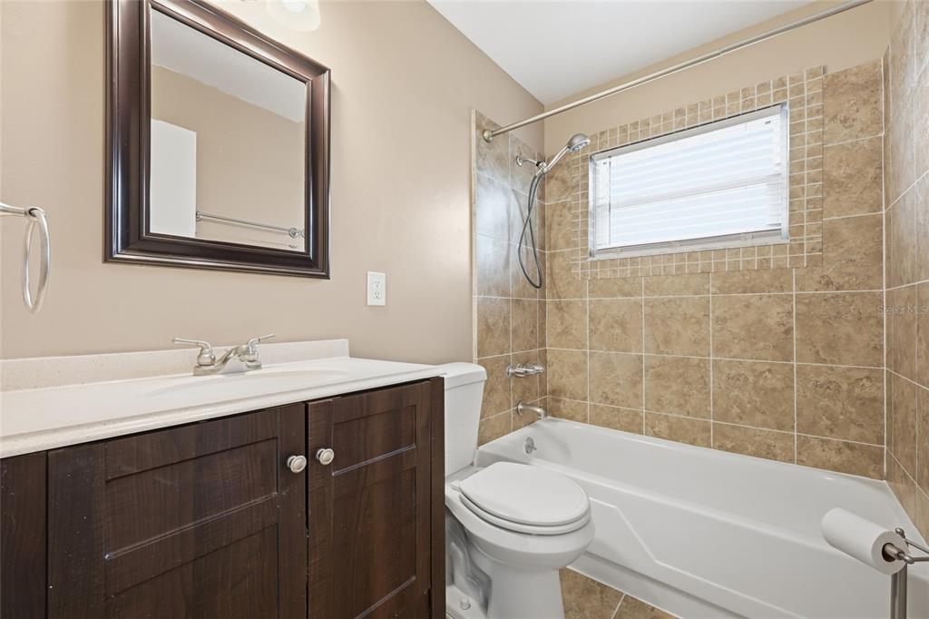 4048 Castlegate Drive Orlando, FL 32839 - Photo 14 of 31