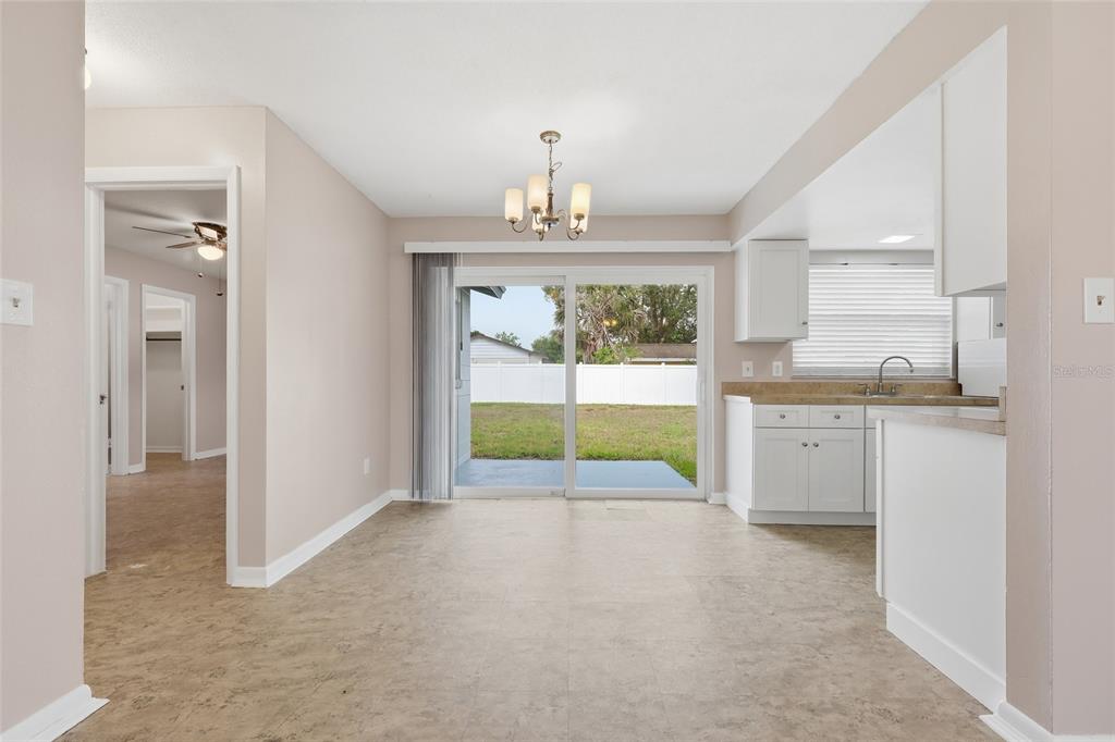 4048 Castlegate Drive Orlando, FL 32839 - Photo 9 of 31