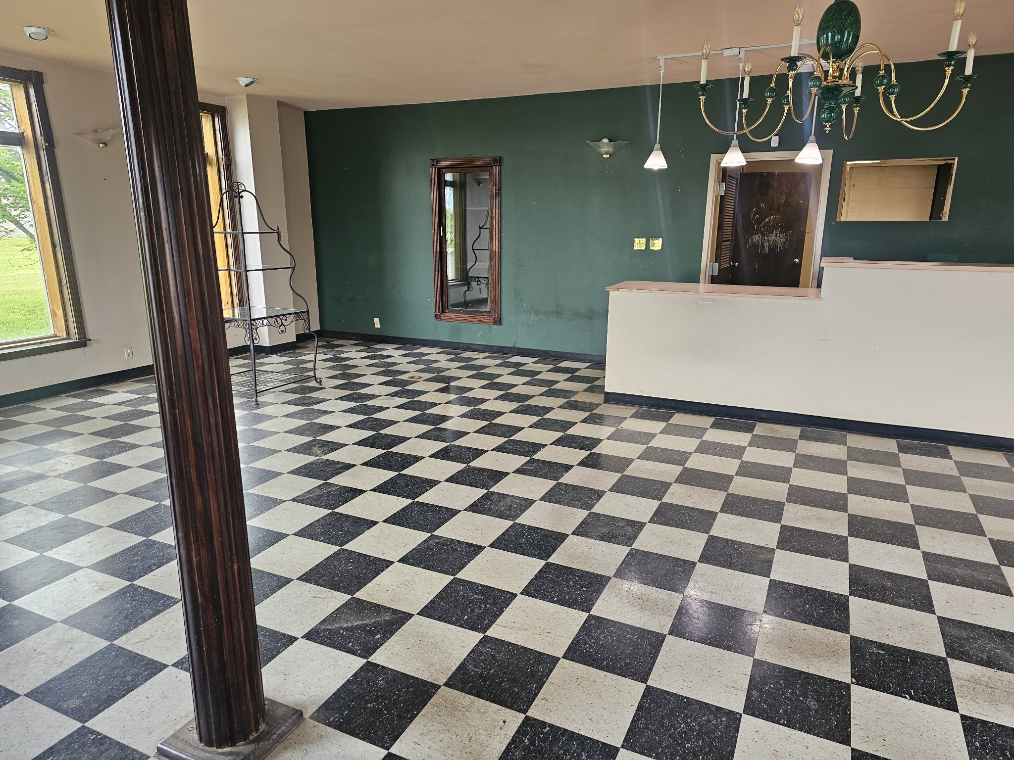 2104 Ruth Street Springfield, TN 37172 - Photo 17 of 61 a black and white checkered floor
