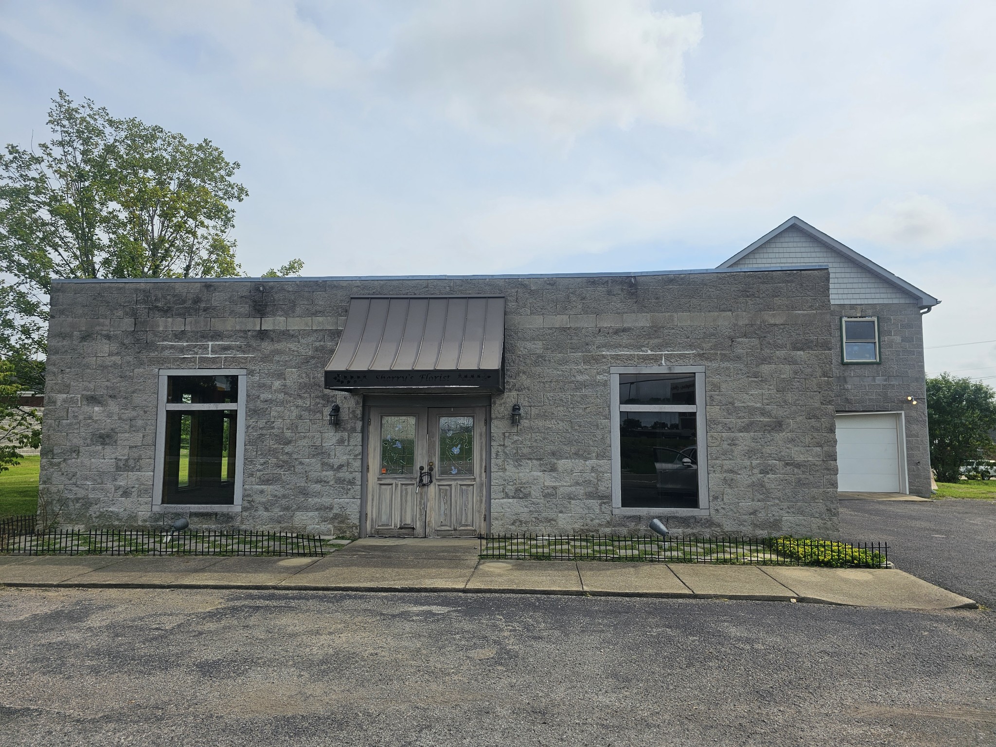 2104 Ruth Street Springfield, TN 37172 - Photo 2 of 61 front view of a brick house