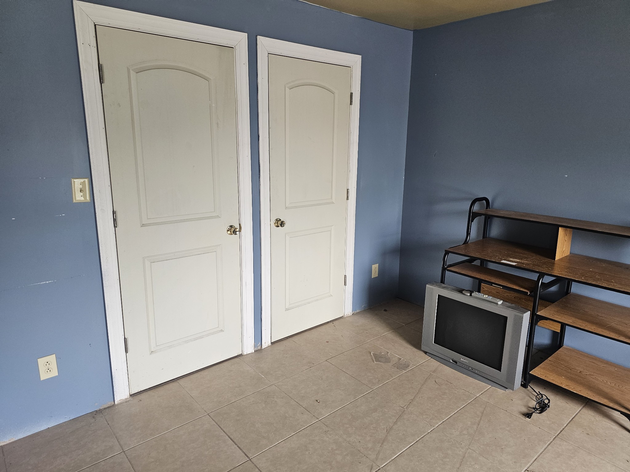 2104 Ruth Street Springfield, TN 37172 - Photo 54 of 61 a view of a livingroom with a flat screen tv