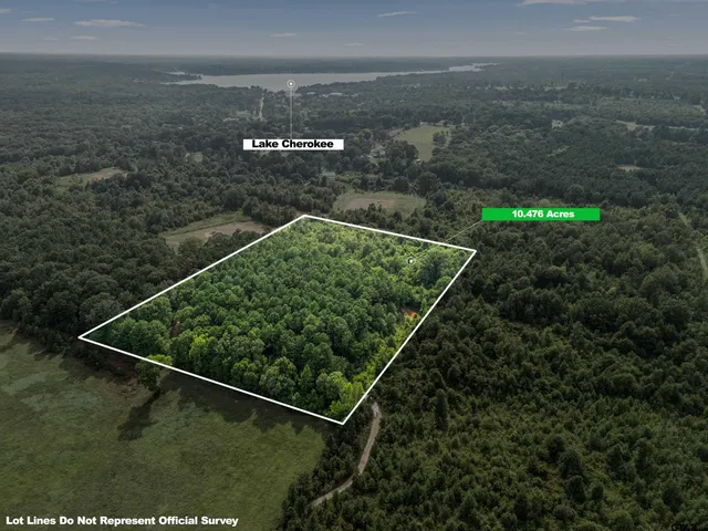 a view of a tennis court