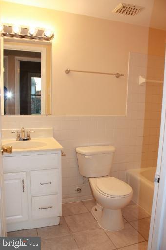 9664 Canterbury Riding, Unit 175 Laurel, MD 20723 - Photo 13 of 23 Bath