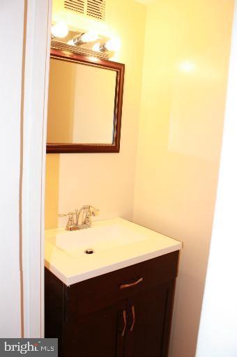 9664 Canterbury Riding, Unit 175 Laurel, MD 20723 - Photo 15 of 23 Bath