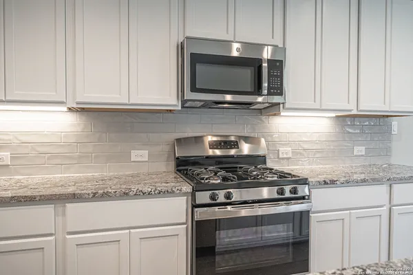 $3,300 | 10151 Bussang Road, Schertz, TX 78154