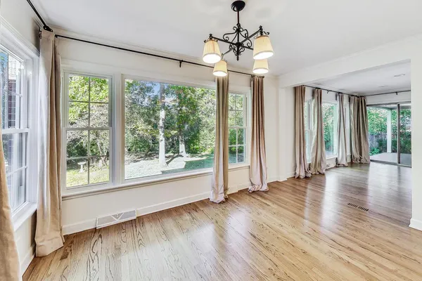 $6,500 | 1040 Forest Hill Road, Lake Forest, IL 60045