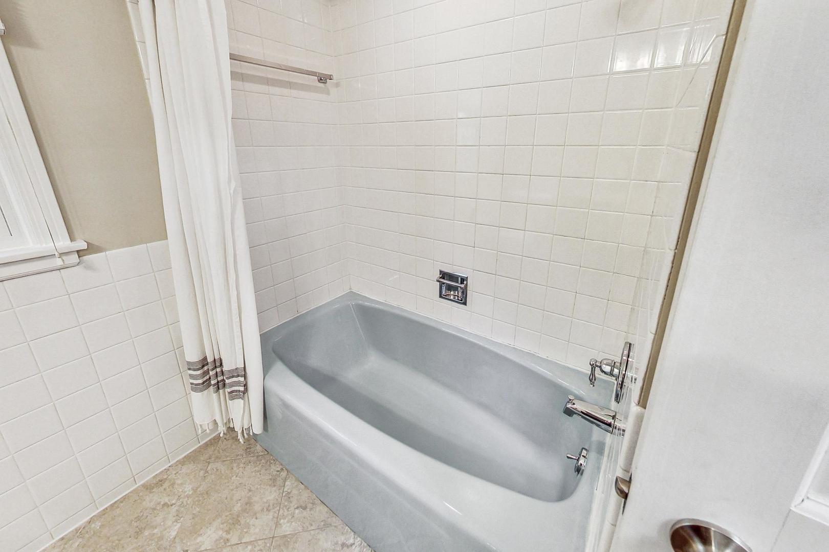 1040 Forest Hill Road Lake Forest, IL 60045 - Photo 24 of 37