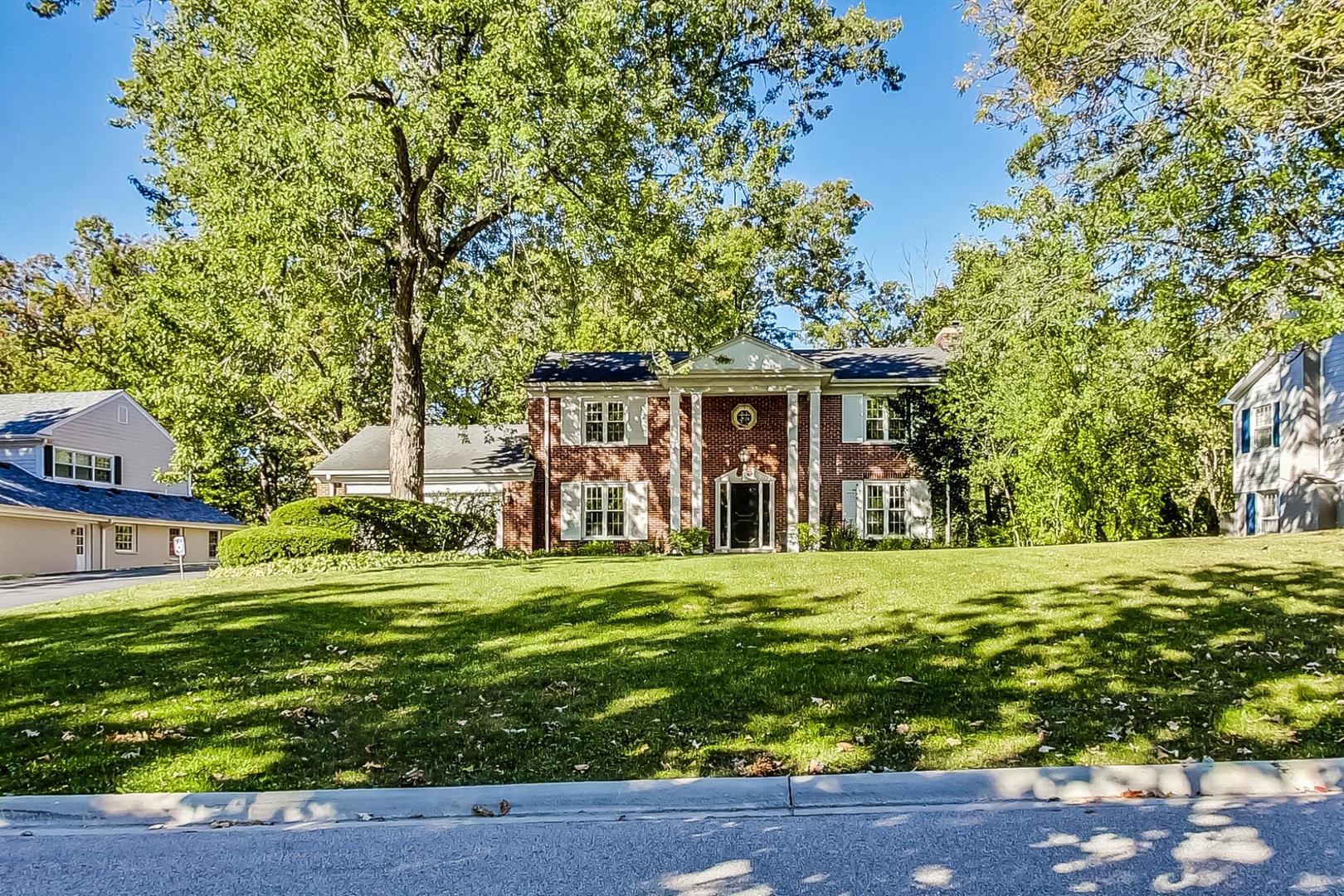1040 Forest Hill Road Lake Forest, IL 60045 - Photo 3 of 37