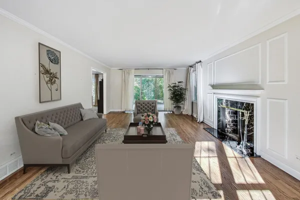 $6,500 | 1040 Forest Hill Road, Lake Forest, IL 60045