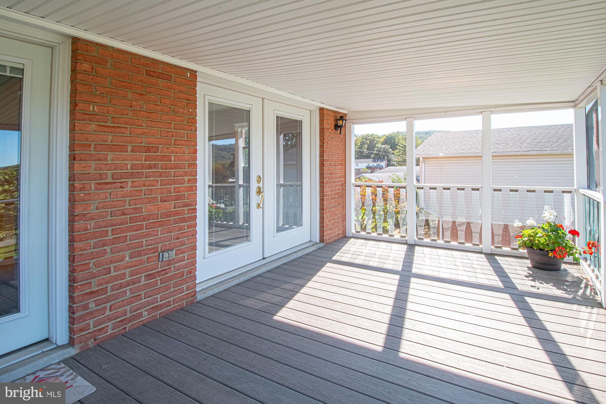 7 Ridge Road Front Royal, VA 22630 - Photo 26 of 48 Access the deck from kitchen & dining room