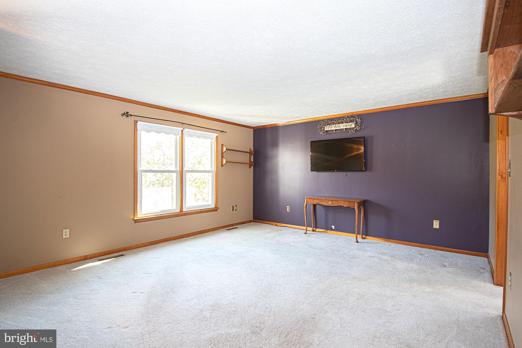7 Ridge Road Front Royal, VA 22630 - Photo 4 of 48 Spacious living room