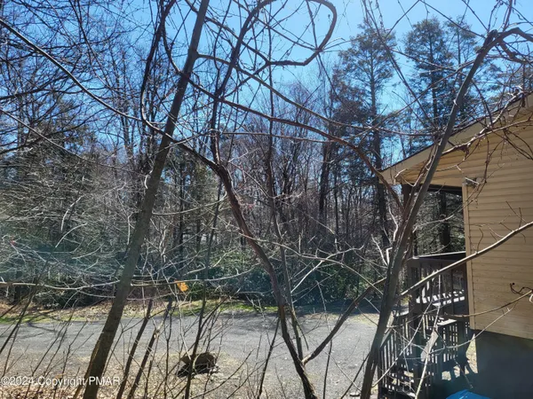 $269,000 | 2153 Gravel Road, Canadensis, PA 18325