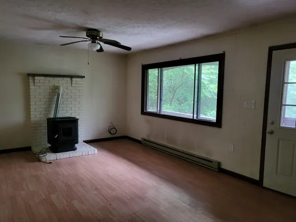 $269,000 | 2153 Gravel Road, Canadensis, PA 18325