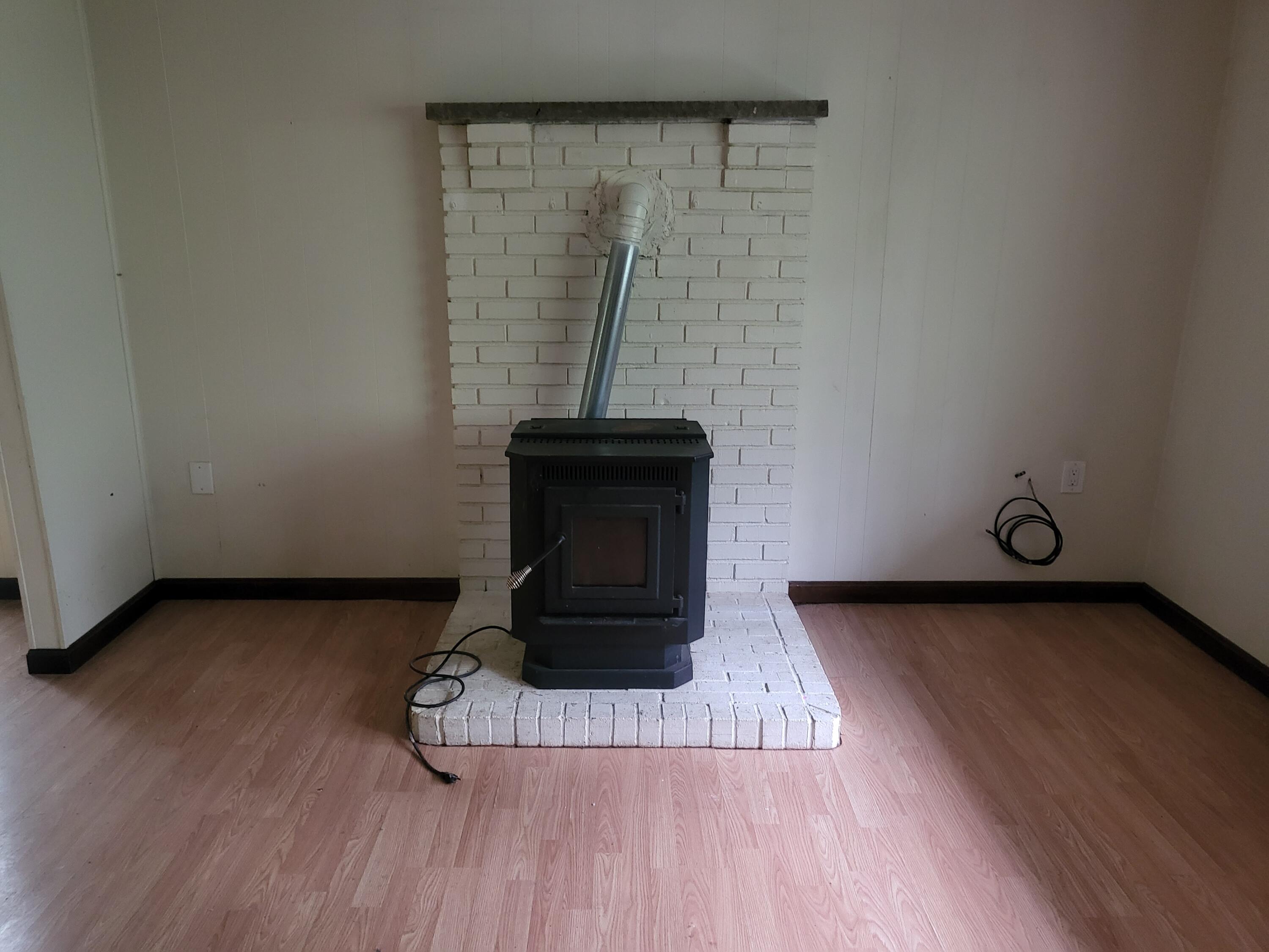 2153 Gravel Road Canadensis, PA 18325 - Photo 5 of 30 Living Room Pellet Stove