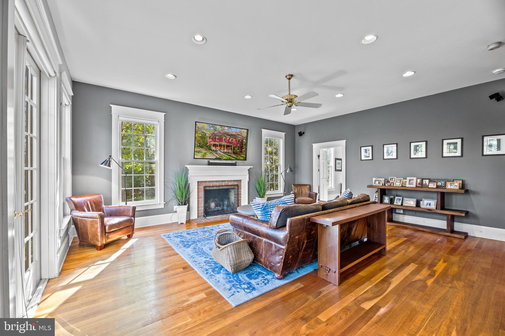 1727 Robinhood Road Annapolis, MD 21401 - Photo 12 of 44 Main level family room w/ fireplace