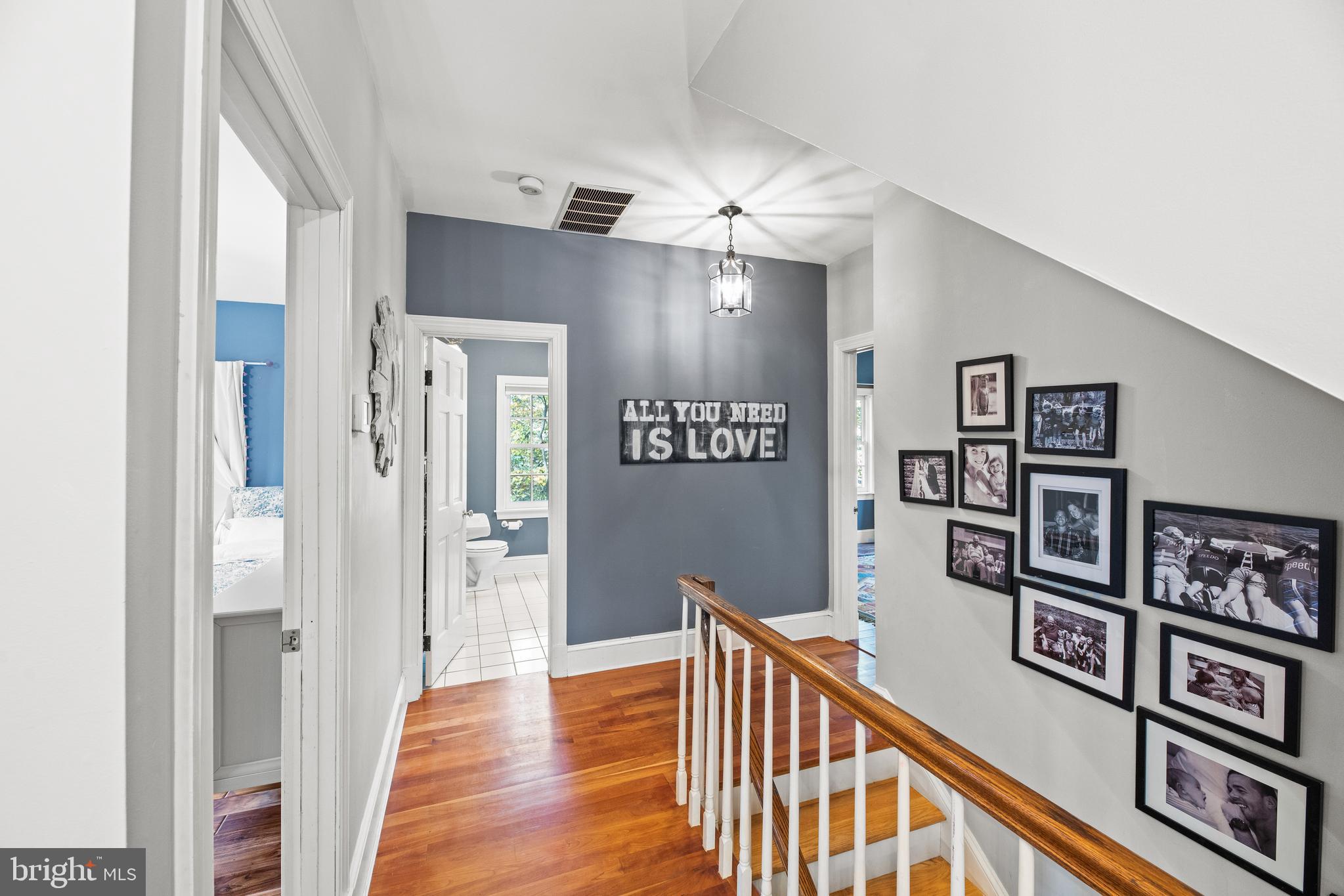 1727 Robinhood Road Annapolis, MD 21401 - Photo 20 of 44 Gleaming hardwood floors throughout