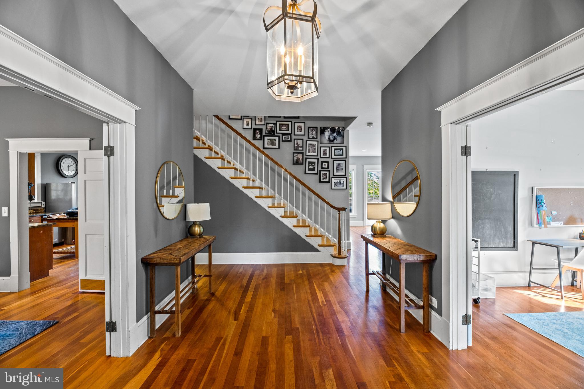 1727 Robinhood Road Annapolis, MD 21401 - Photo 10 of 44 Light-filled foyer welcomes guests