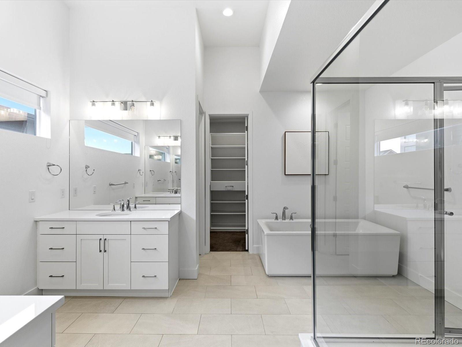 6121 Chester Street Denver, CO 80238 - Photo 23 of 45