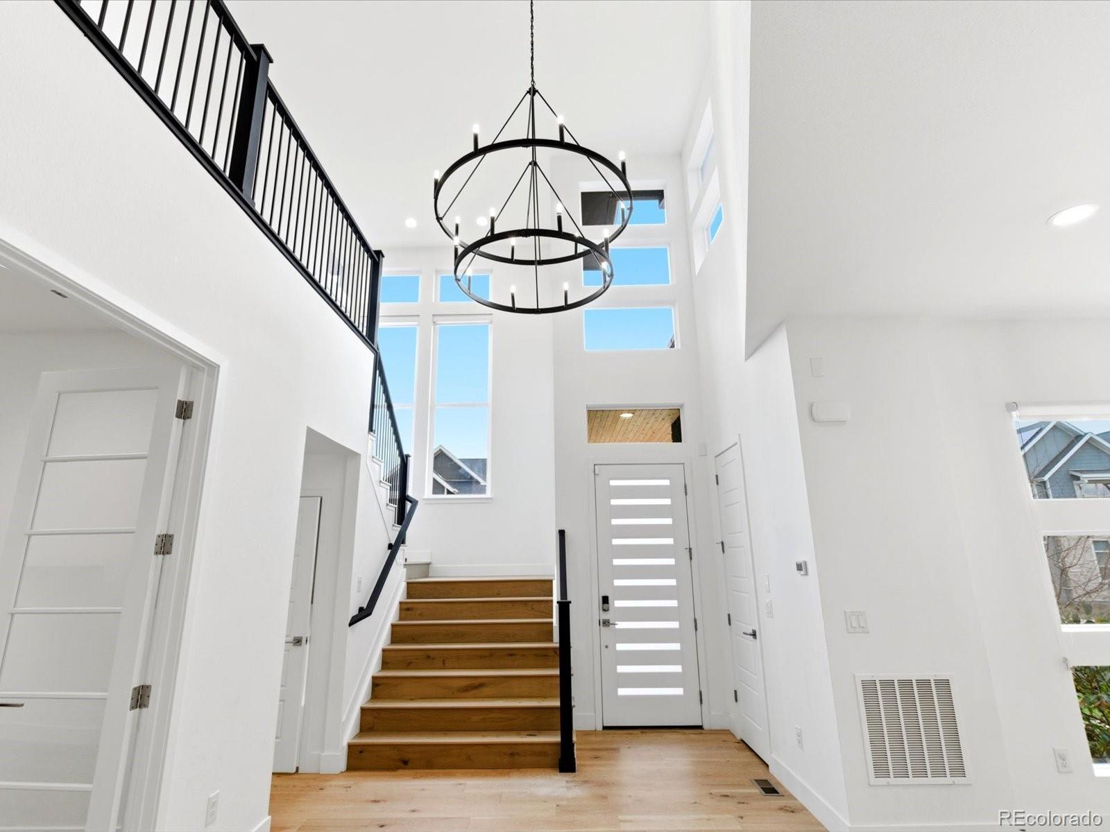 6121 Chester Street Denver, CO 80238 - Photo 4 of 45